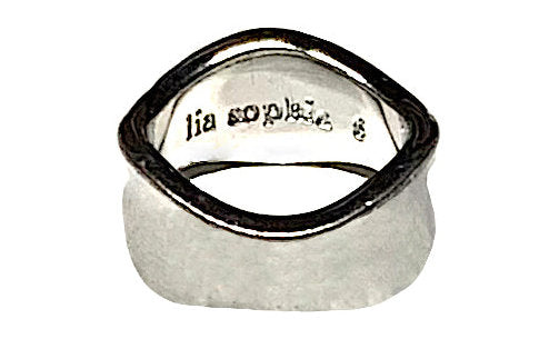 Capricious Ring